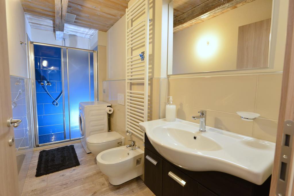 Vecchio Mulino Guest House Aosta Exterior photo